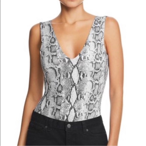 ⭕️SOLD⭕️Fore snakeskin bodysuit size medium body suit Gray White - Picture 11 of 12
